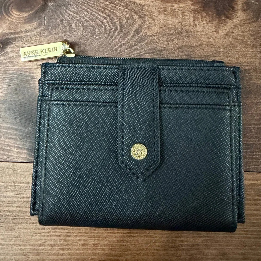 Anne Klein Black Saffiano Bifold Wallet Gold Lion Logo Zipper Pocket Card Holder